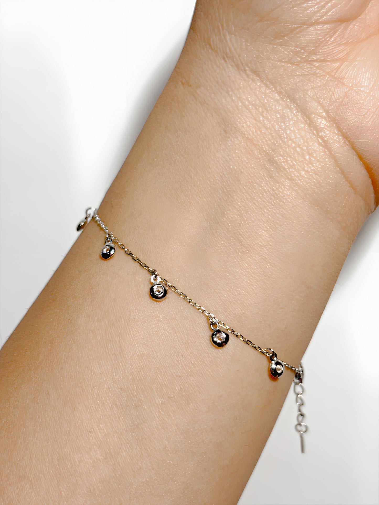Minimalistic Zirconia Drop Bracelet - 925 Silver & Rhodium Plated