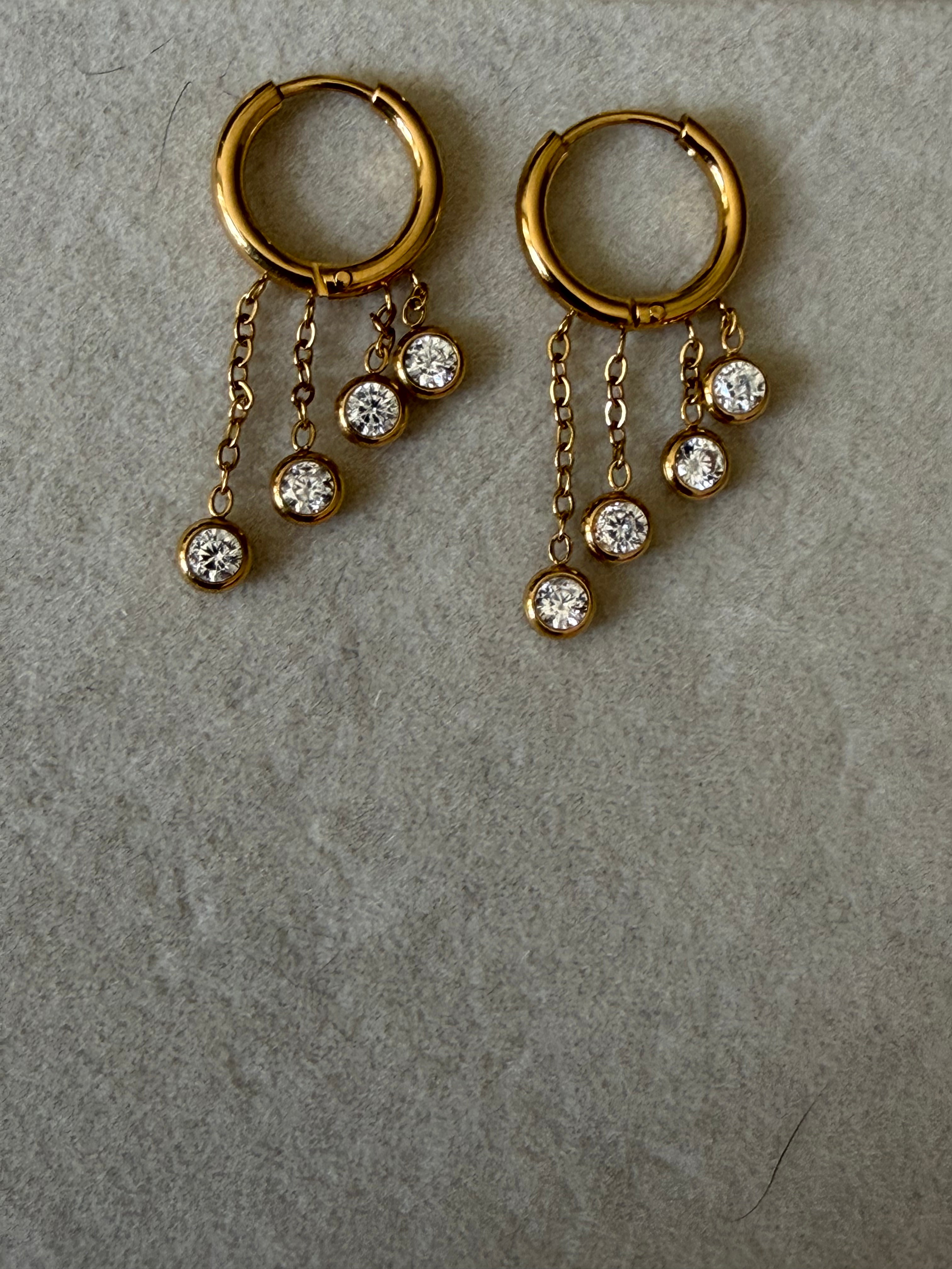 lily Arc Earring