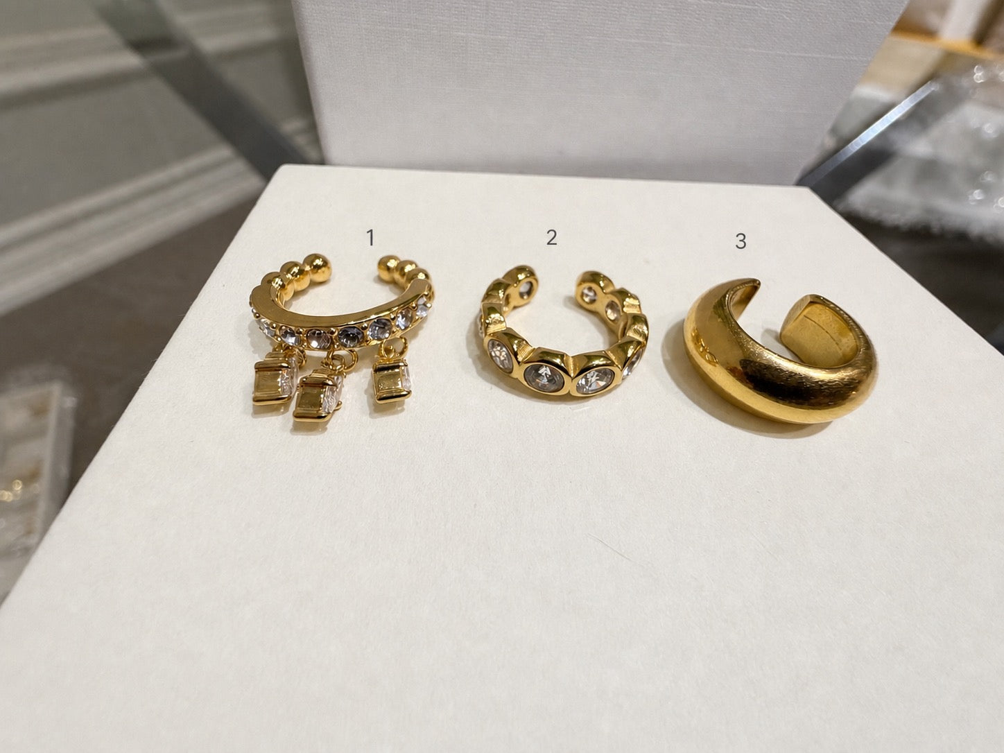 Ear cuff